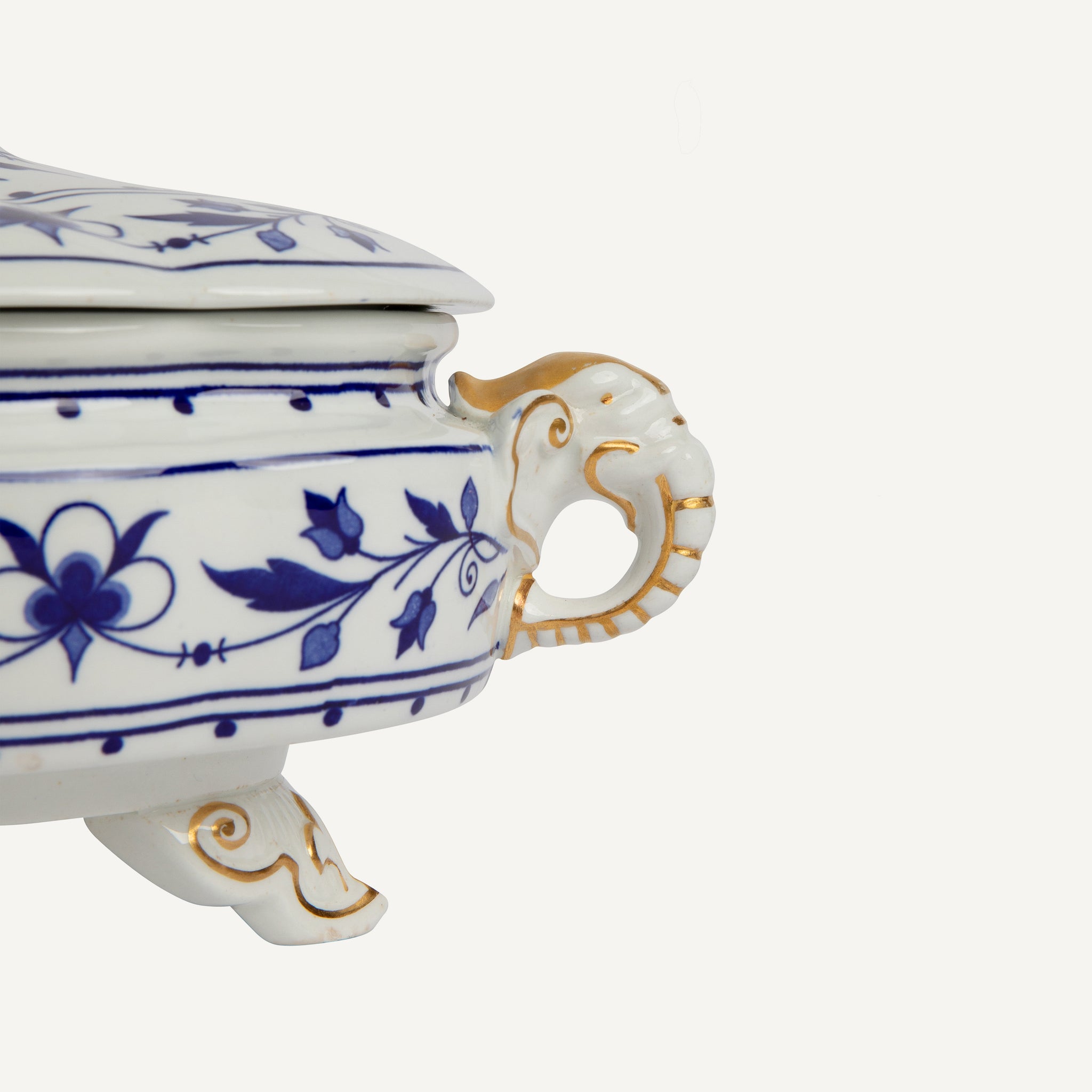 VINTAGE ROYAL WORCESTER COVERED FOOTED TUREEN