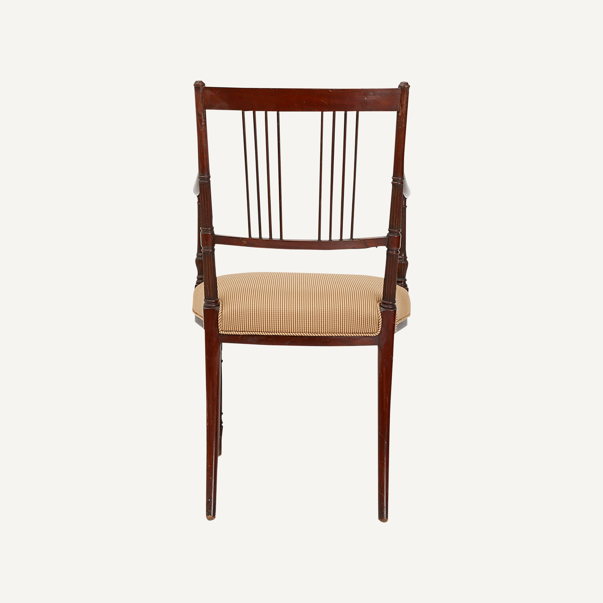 ANTIQUE FEDERAL STYLE ARMCHAIR