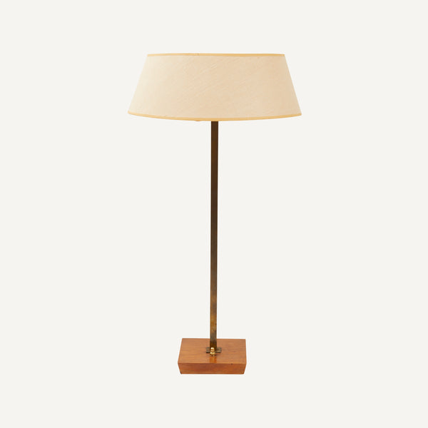 VINTAGE NESSEN STUDIOS LAMP