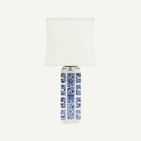 ANTIQUE CHINESE PORCELAIN LAMP