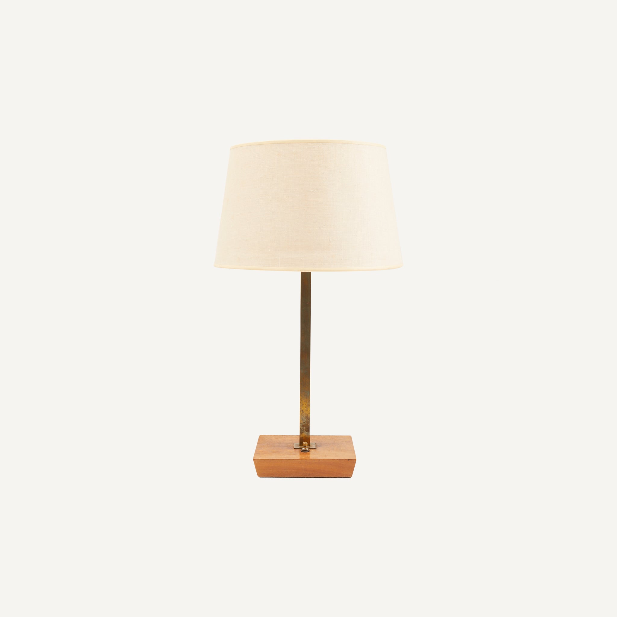 VINTAGE NESSEN STUDIOS LAMP