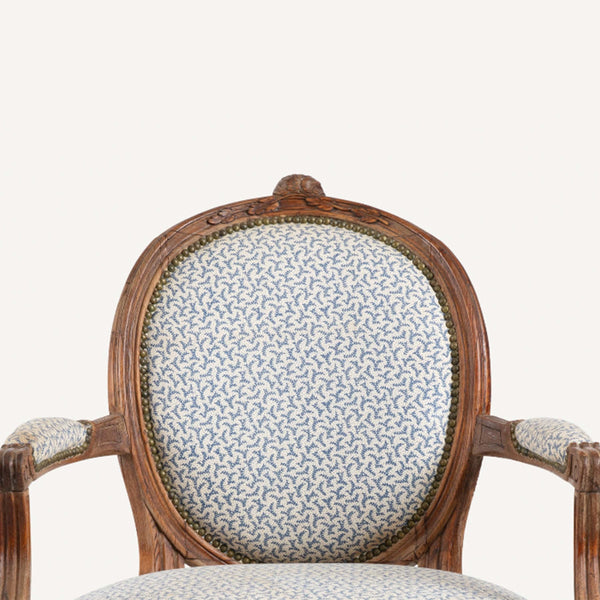ANTIQUE FRENCH LOUIS XV ARMCHAIR