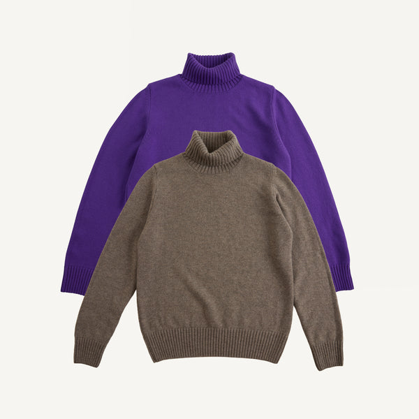 PLAIN GOODS CASHMERE TURTLENECK SWEATER