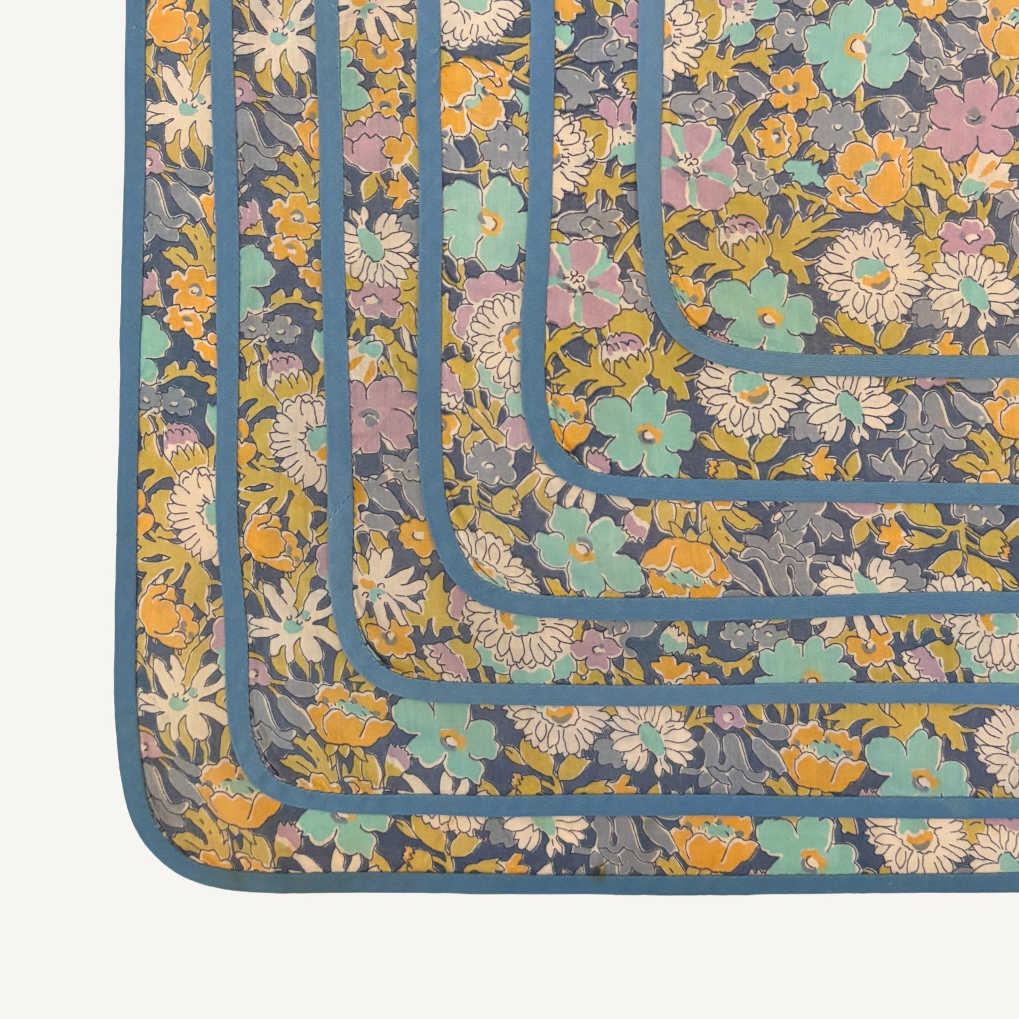 VINTAGE LIBERTY PRINT PLACEMATS