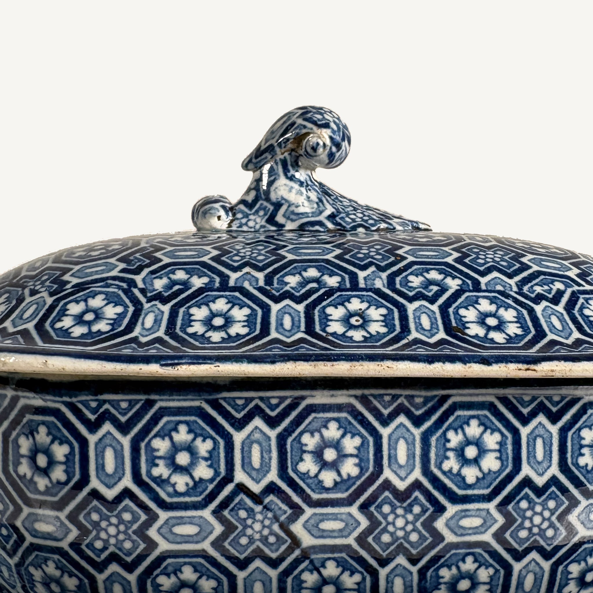 ANTIQUE DAVENPORT SAUCE TUREEN WITH COVER