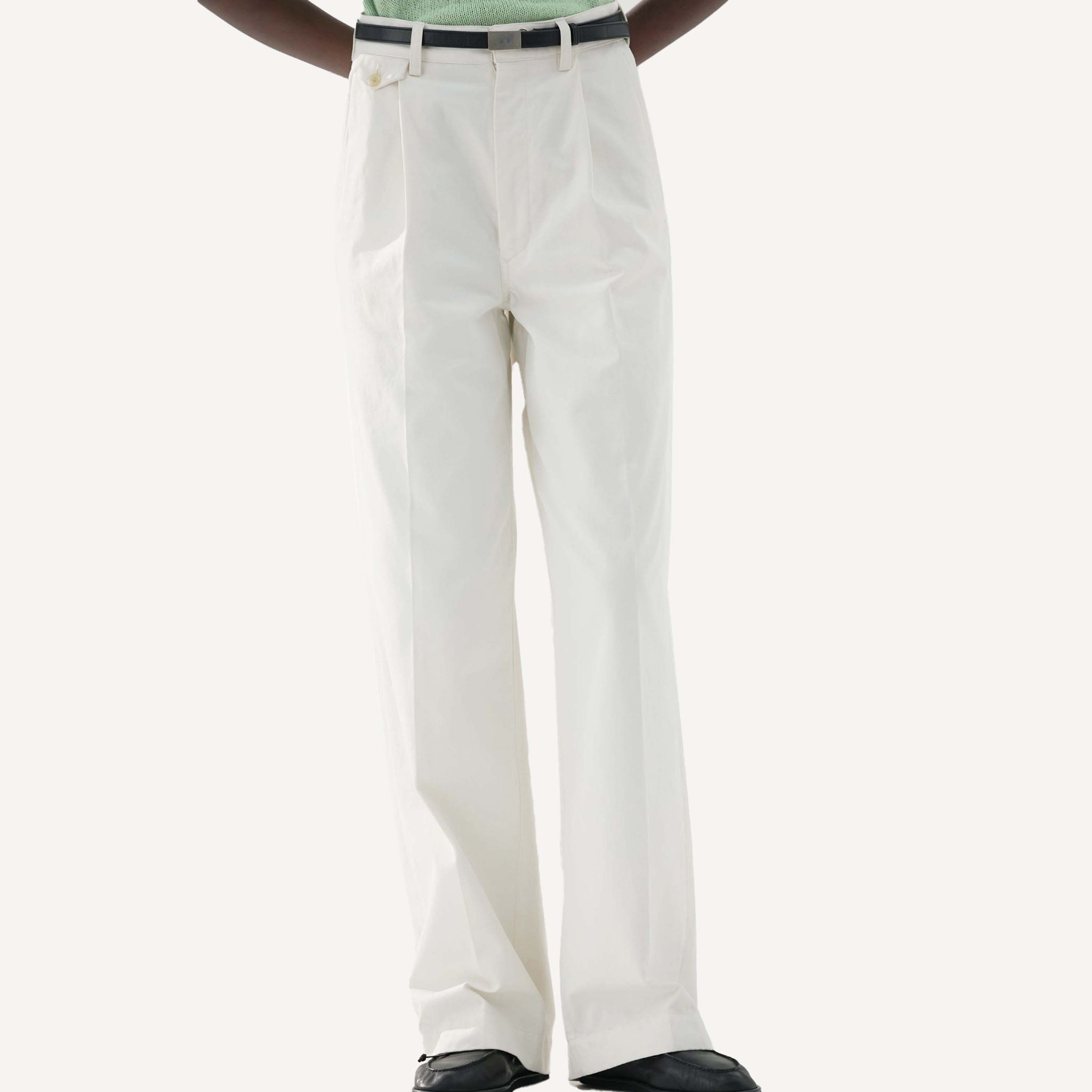 AURALEE WASHED FINX ONE-TUCK CHINOS – PLAIN GOODS