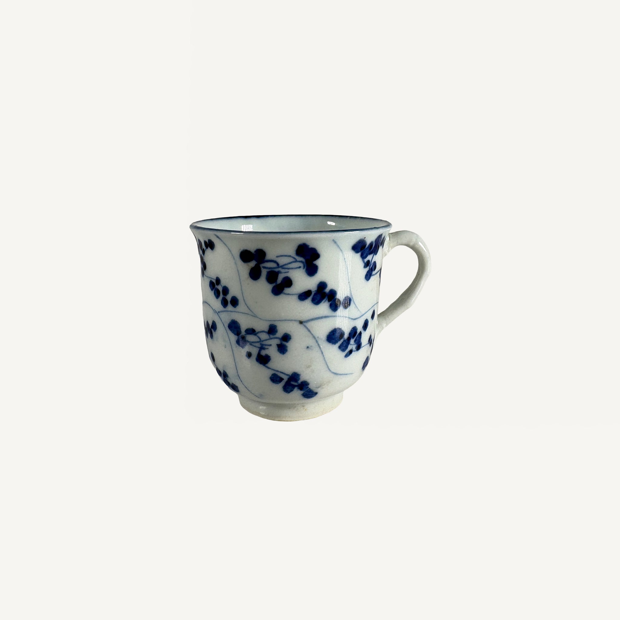 ANTIQUE CHINESE TEACUP