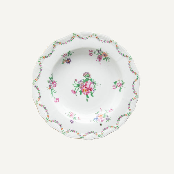 ANTIQUE CHINESE EXPORT SOUP BOWL
