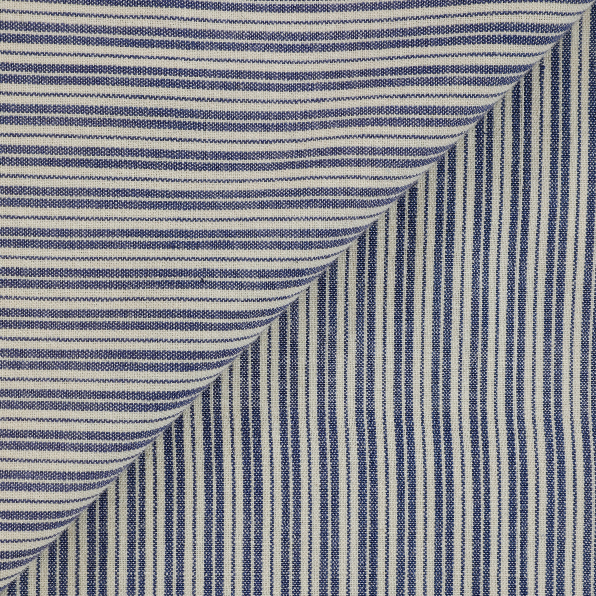 VINTAGE STRIPED TABLECLOTH