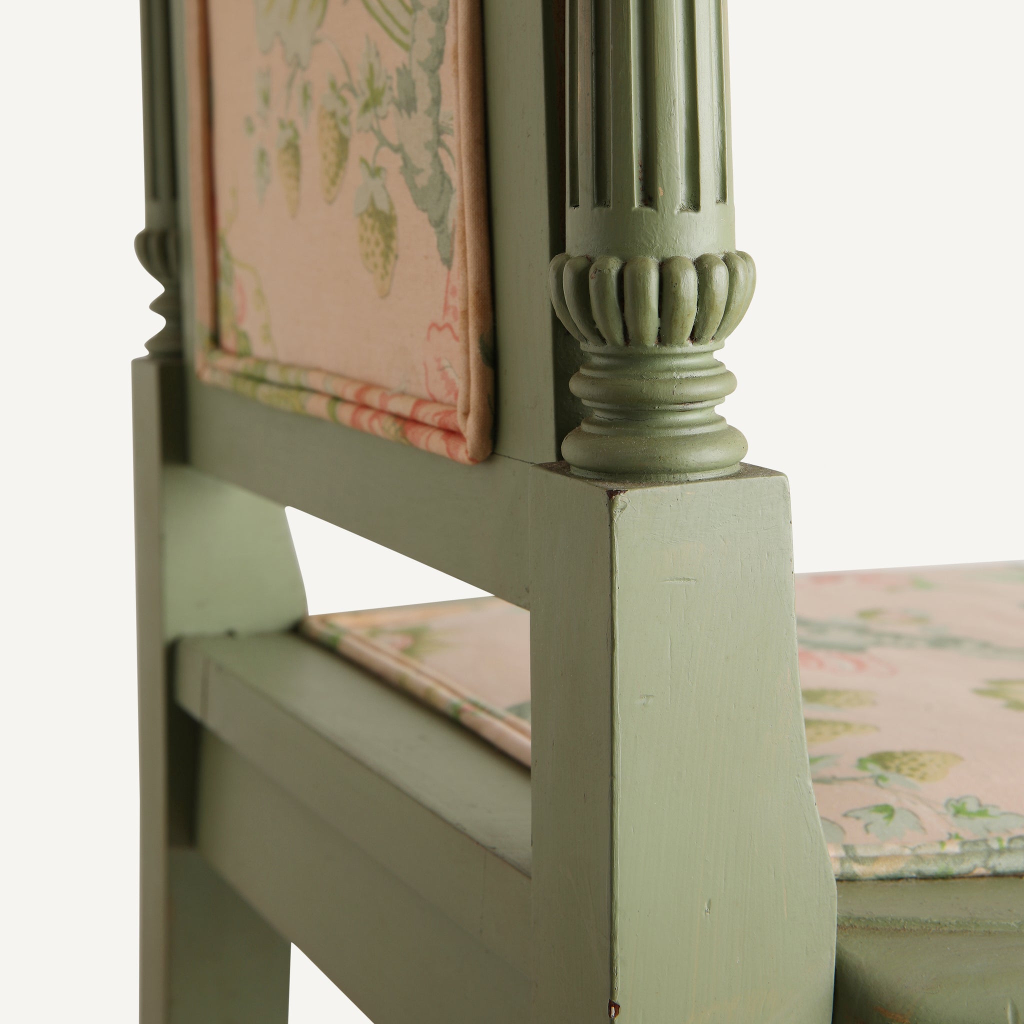 ANTIQUE PAINTED CHAIR