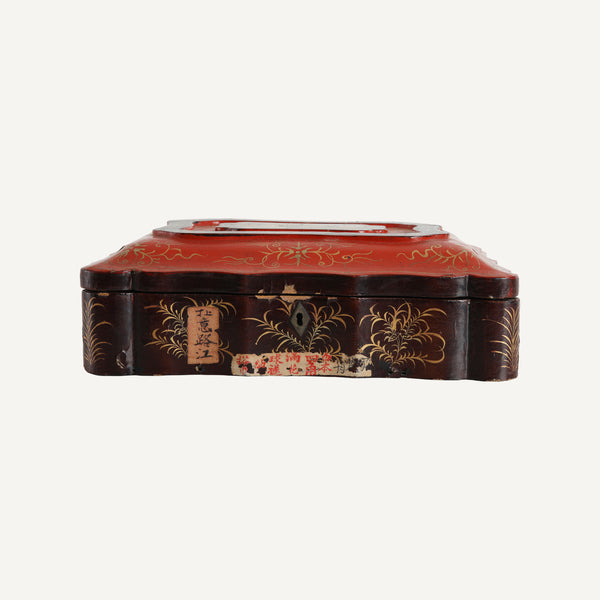 ANTIQUE LACQUERED BOX
