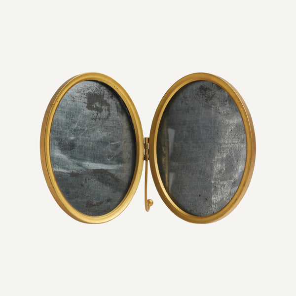 ANTIQUE BRASS PICTURE FRAME